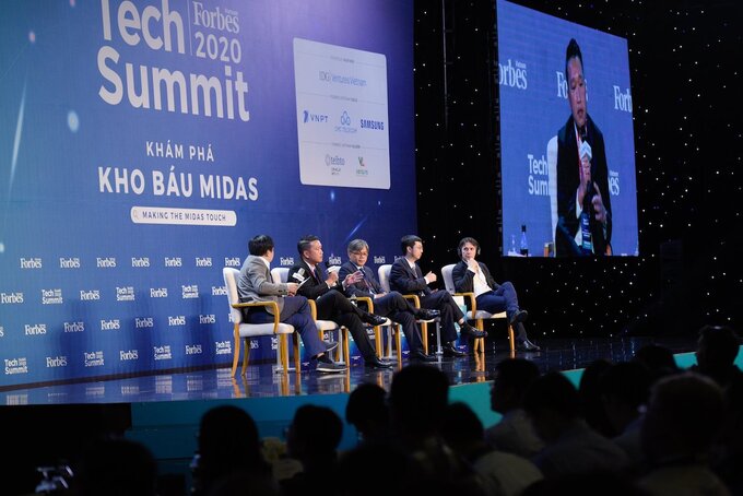 Ông Đặng Tùng Sơn – Phó tổng giám đốc CMC Telecom tại Tech Summit Forbes 2020.