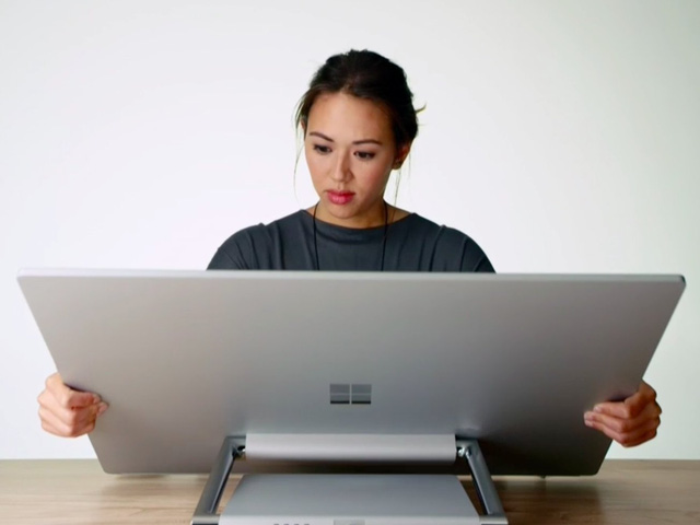 Surface Studio không phải câu trả lời của Microsoft gửi tới Apple